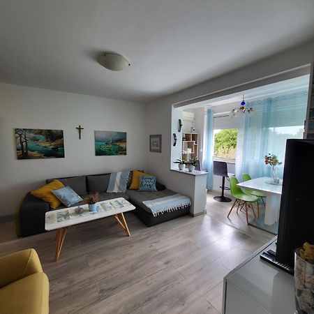 Apartament Gabriel Nijvice Zewnętrze zdjęcie